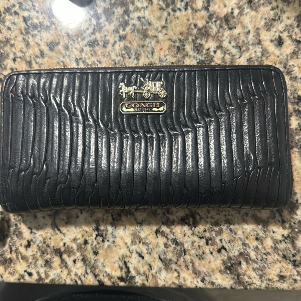 Coach Accordion Zip pleated leather wallet